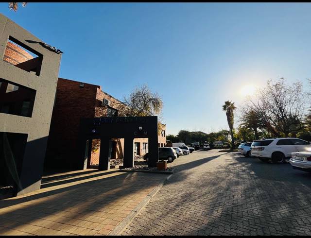 3,397M² OFFICE FOR SALE IN VORNA VALLEY